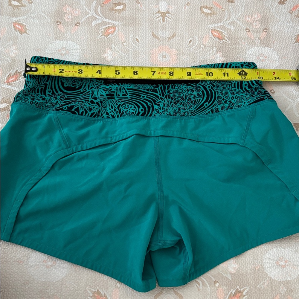 Lululemon Run Times Short II 4” Size 2 Spirit Green - Picture 11 of 11